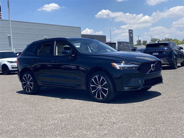 2025 Volvo XC60 B5 Plus photo 2