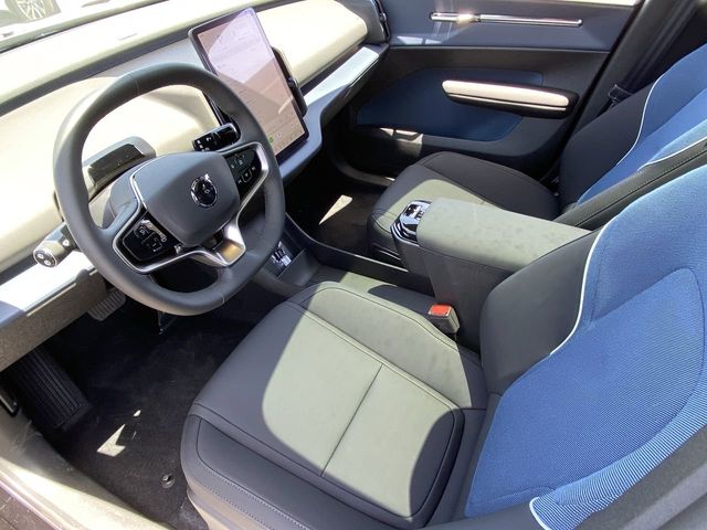 2025 Volvo EX30 Plus - Photo 19