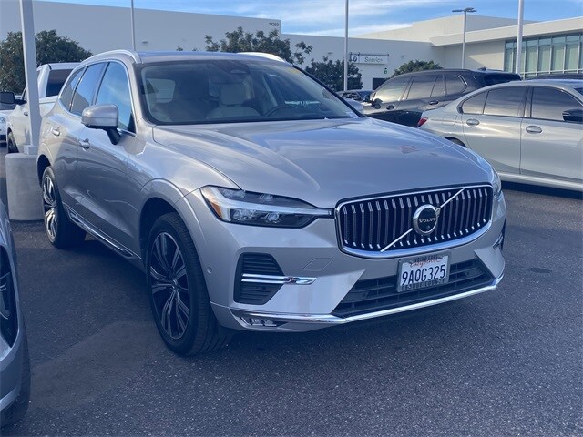 2022 Volvo XC60 B5 Inscription photo 3