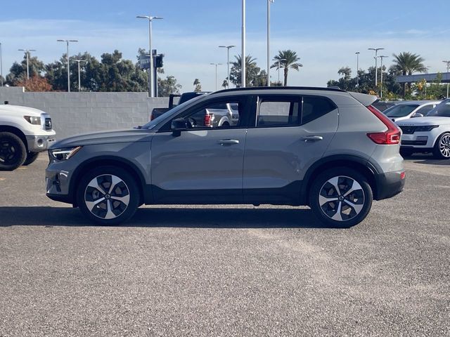 2025 Volvo XC40 Plus - Photo 10
