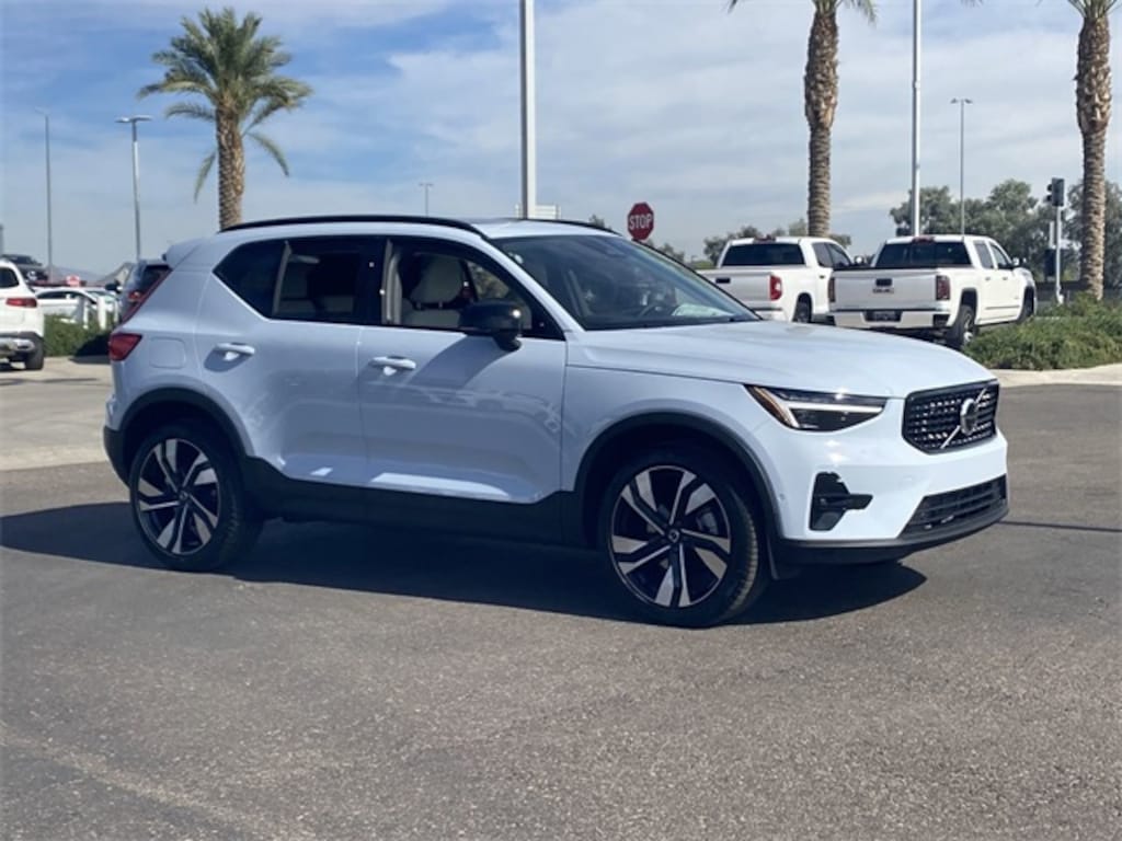 Used 2026 Volvo XC40 B5 Ultra SUV