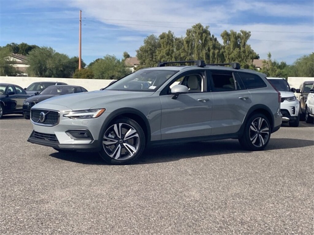 New 2026 Volvo V60 Cross Country B5 Plus Wagon