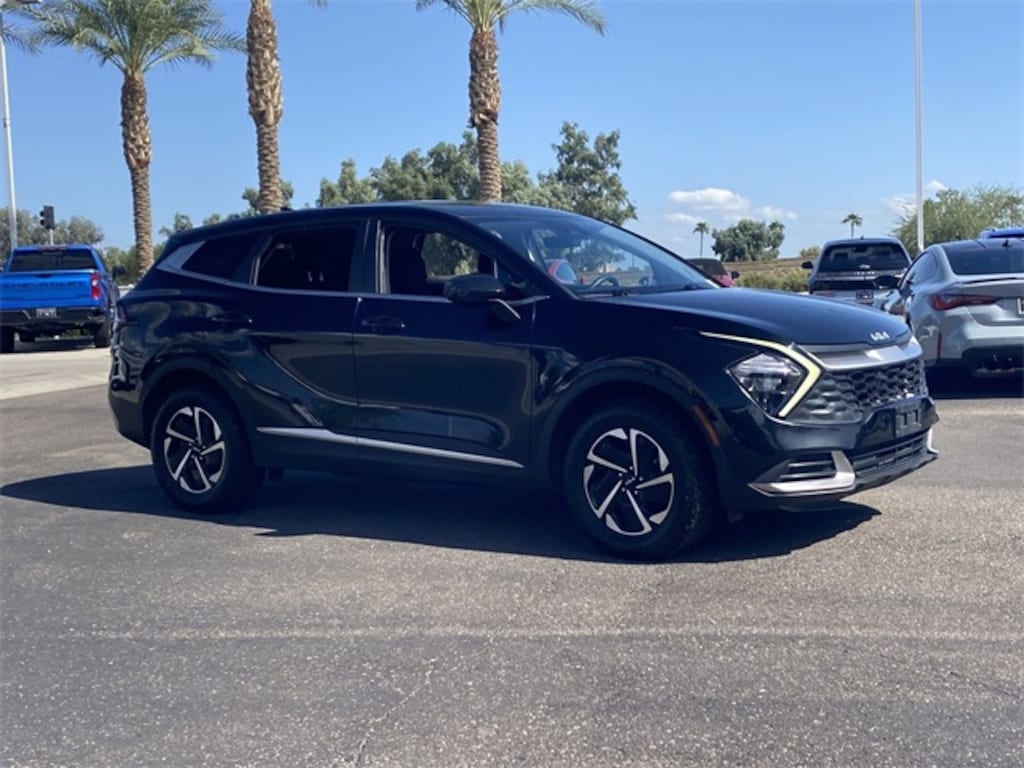 Used 2023 Kia Sportage Hybrid LX SUV