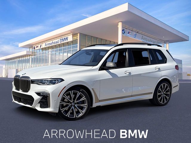2021 BMW X7 M50i's photo