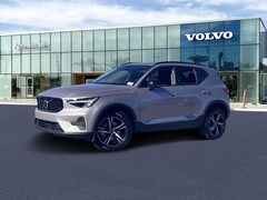 2026 Volvo XC40 B4 Core SUV