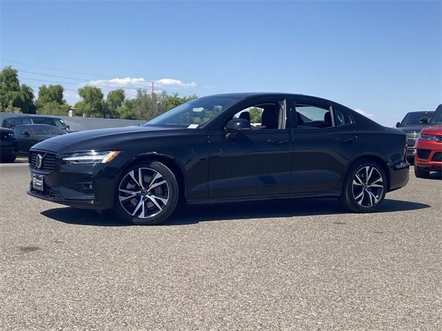 Used 2024 Volvo S60 Core with VIN 7JRL12FK3RG297107 for sale in Glendale, AZ