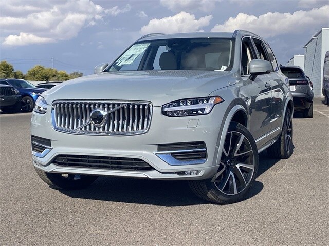 2025 Volvo XC90 Plus photo 3