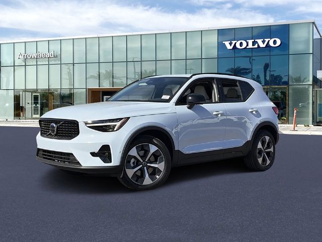 2026 Volvo XC40 B5 Plus Dark AWD's photo