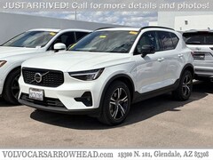 2023 Volvo XC40 B5 AWD Plus Dark SUV