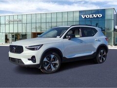 2026 Volvo XC40 B5 Plus SUV