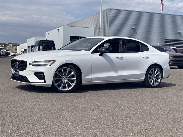 Used 2021 Volvo S60 Momentum with VIN 7JR102TZ0MG118090 for sale in Glendale, AZ