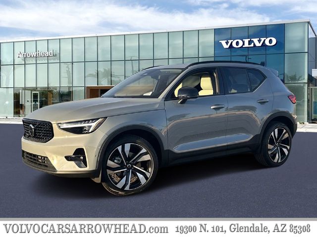 2026 Volvo XC40 B5 Ultra Dark AWD's photo