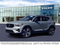 2025 Volvo XC40 B5 Plus Dark Theme SUV