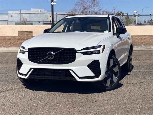 2025 Volvo XC60 Hybrid T8 Plus photo 3