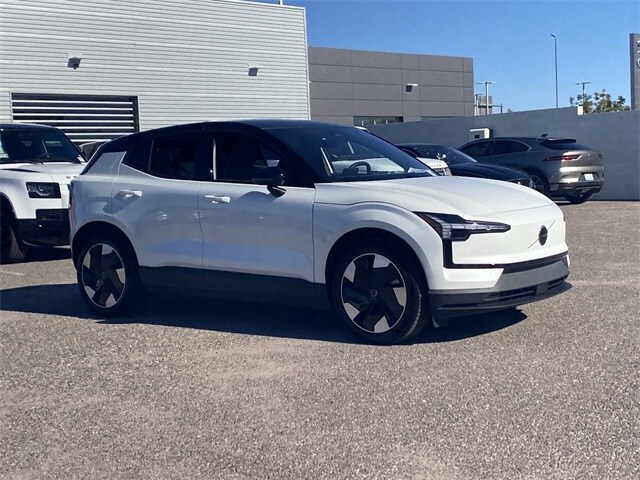 2026 Volvo EX30 Plus photo 4