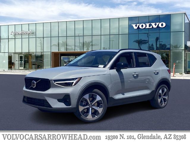 2026 Volvo XC40 B5 Plus Dark AWD's photo