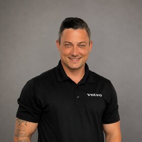 Staff member Jacob Johnson from ID_008f689b90e5