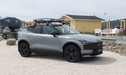 Volvo EX30 Cross Country vs Volvo XC40 | Arrowhead Volvo Cars