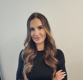 Staff member Alina Renteria from ID_add125ec2cf8