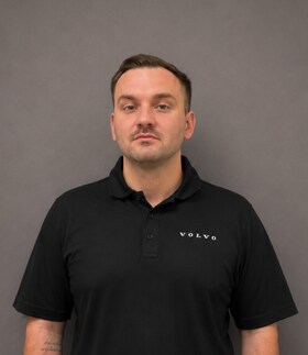 Staff member Leo Francque from ID_d49d1c