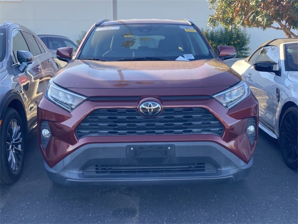 Used 2020 Toyota RAV4 XLE SUV