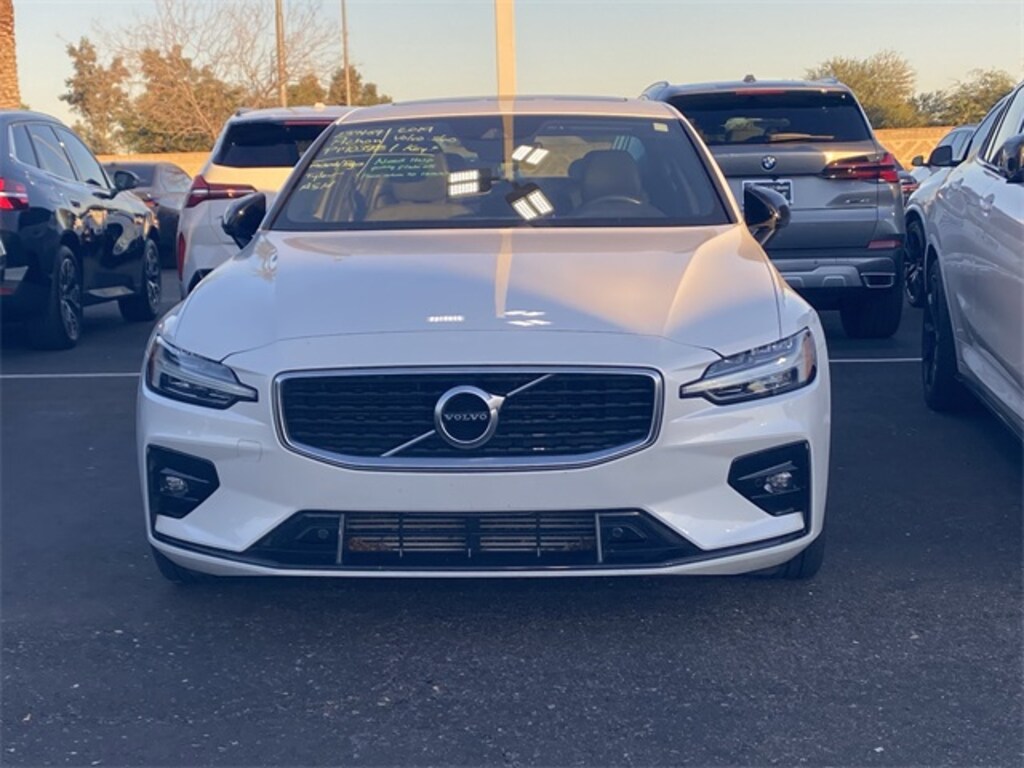 Used 2019 Volvo S60 T5 R-Design Sedan