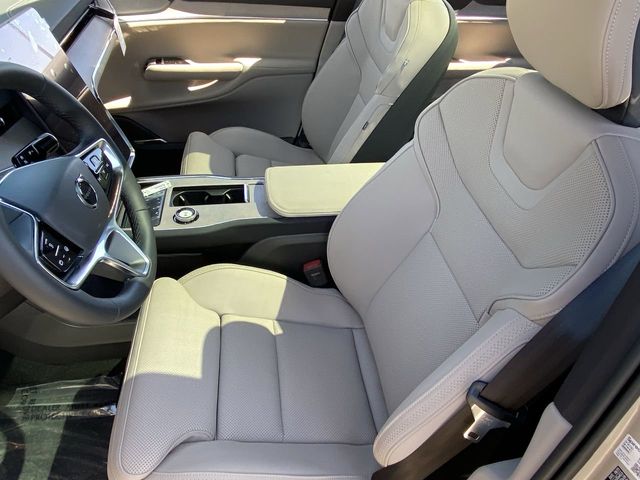 2025 Volvo EX90 Plus - Photo 20