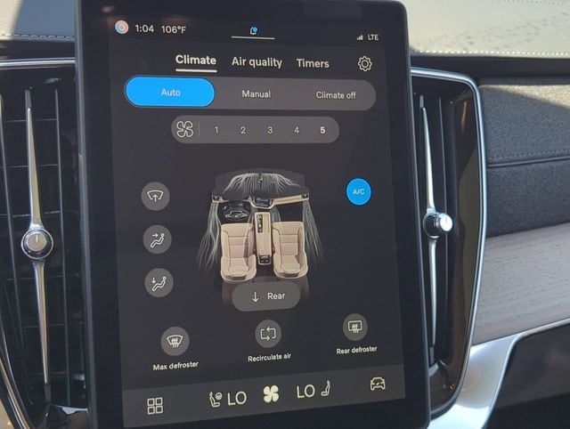 2025 Volvo XC90 Plus - Photo 31