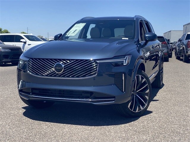 2026 Volvo XC90 B5 Plus photo 2