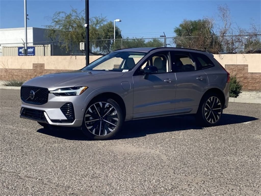 New 2026 Volvo XC60 plug-in hybrid T8 Ultra SUV