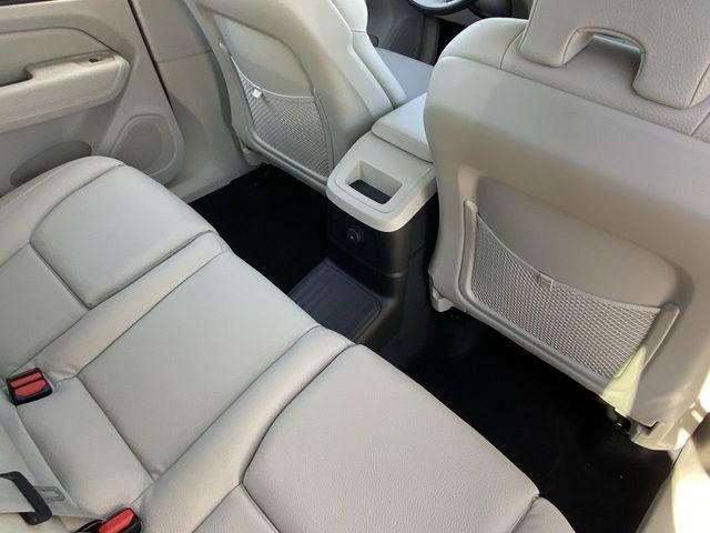 2025 Volvo XC60 Plus - Photo 15