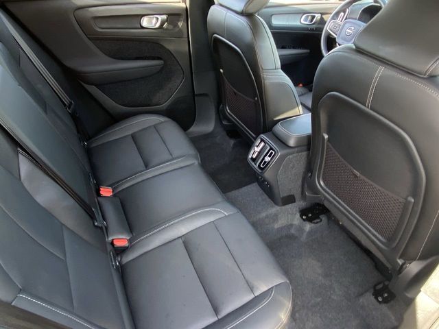 2025 Volvo XC40 Plus - Photo 15