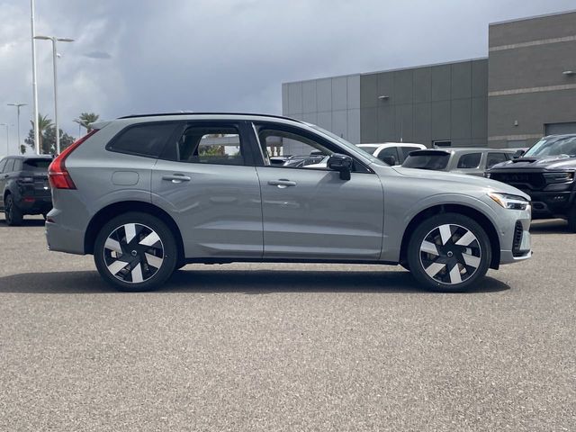 2025 Volvo XC60 Plus - Photo 6