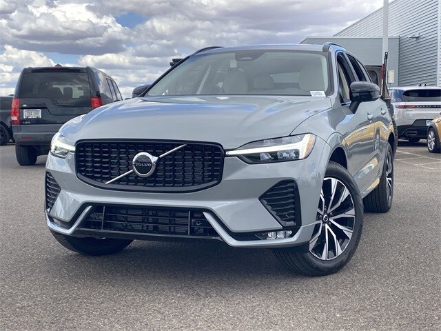 2025 Volvo XC60 B5 Core photo 3