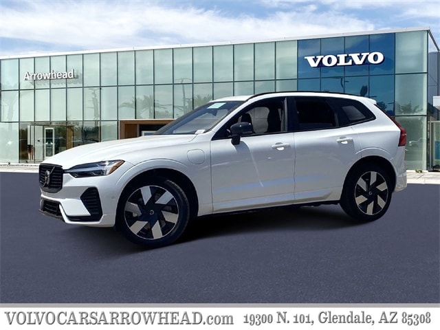2025 Volvo XC60 Plus's photo