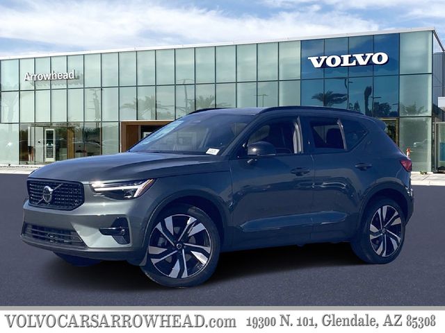 2026 Volvo XC40 B5 Ultra Dark AWD's photo