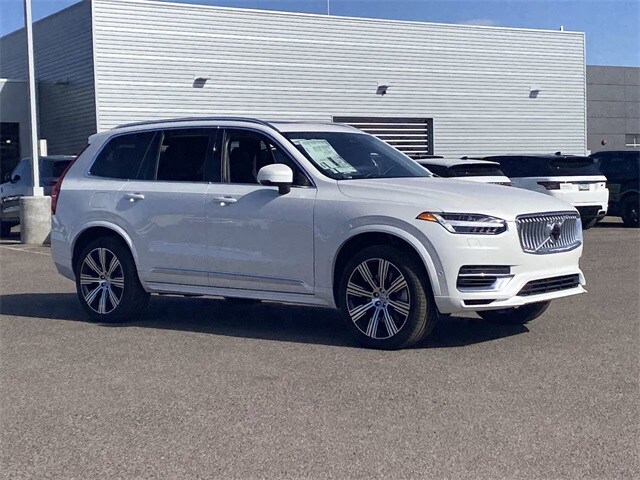 2025 Volvo XC90 T8 Plus photo 4