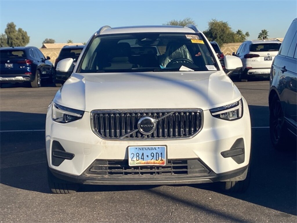 Used 2025 Volvo XC40 B5 Core Bright Theme SUV
