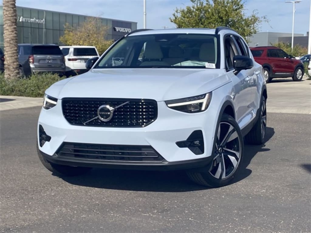 Used 2026 Volvo XC40 B5 Ultra SUV