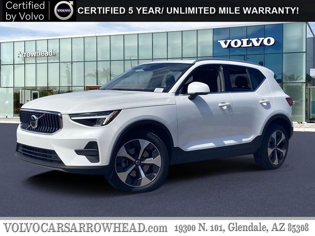 2025 Volvo XC40 Core