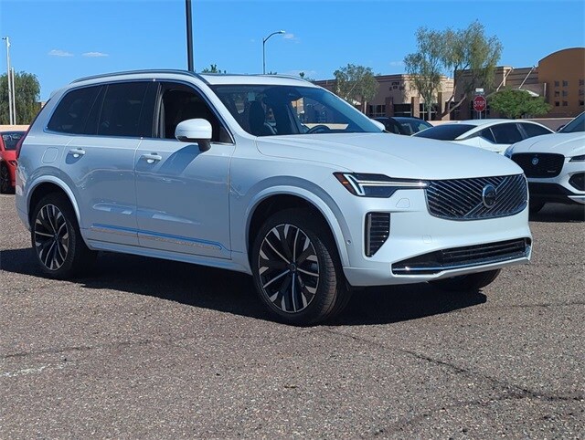 2025 Volvo XC90 photo 3