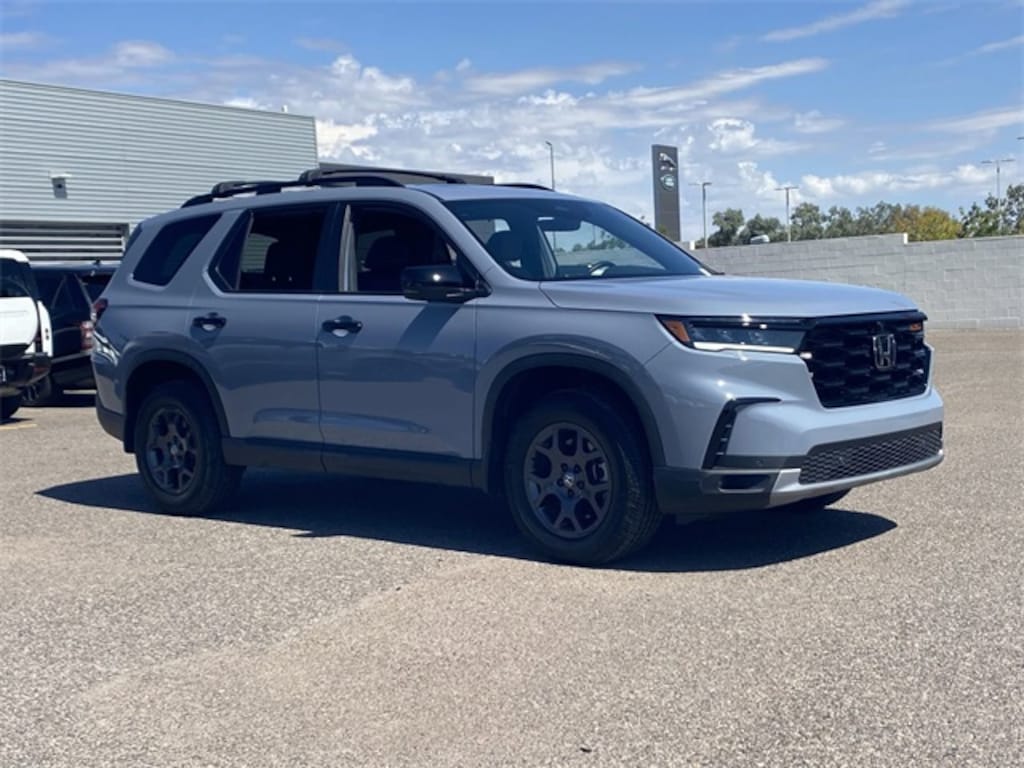 Used 2024 Honda Pilot TrailSport SUV