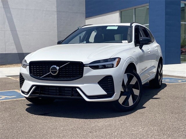 2025 Volvo XC60 Recharge T8 Plus photo 3
