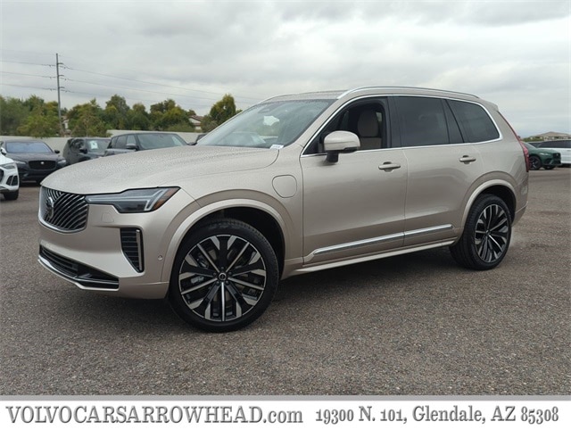 2026 Volvo XC90 Plus's photo