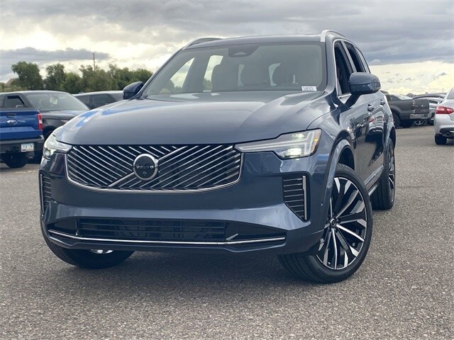 2026 Volvo XC90 Plus photo 3
