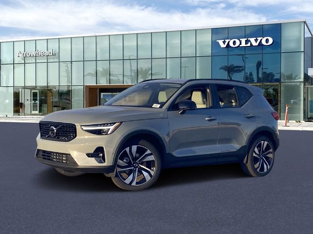 2026 Volvo XC40 B5 Ultra Dark AWD's photo