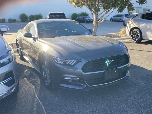 2017 Ford Mustang EcoBoost photo 3