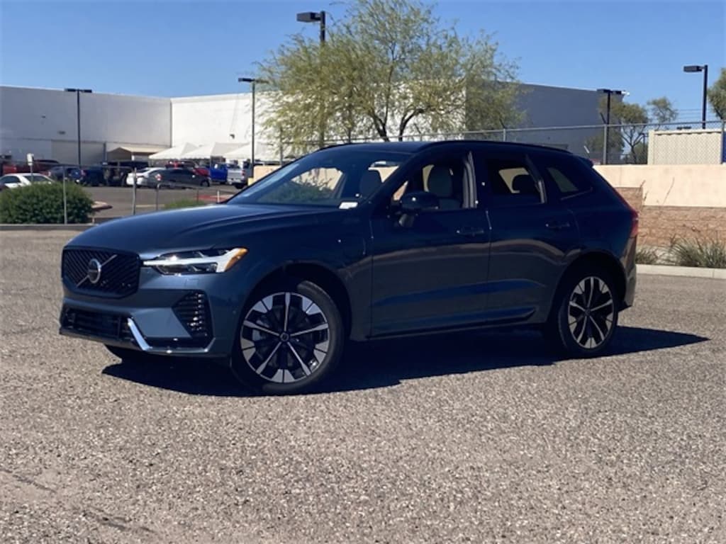 New 2026 Volvo XC60 plug-in hybrid T8 Plus SUV