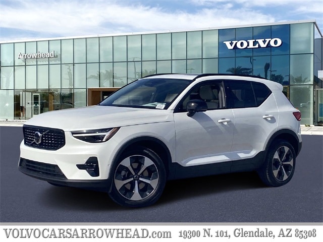 2026 Volvo XC40 Plus's photo