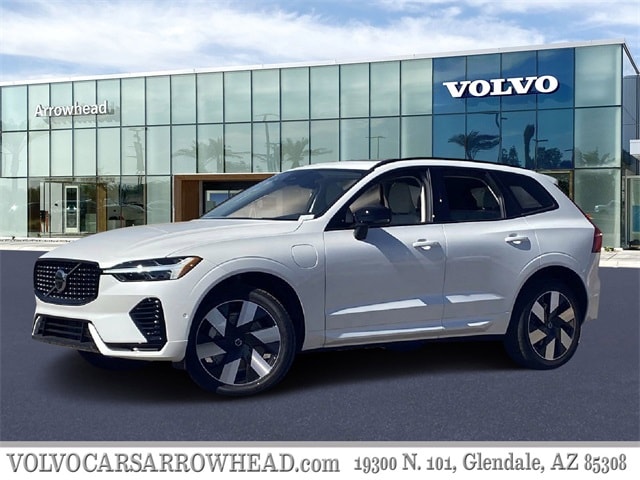 2025 Volvo XC60 Plus's photo